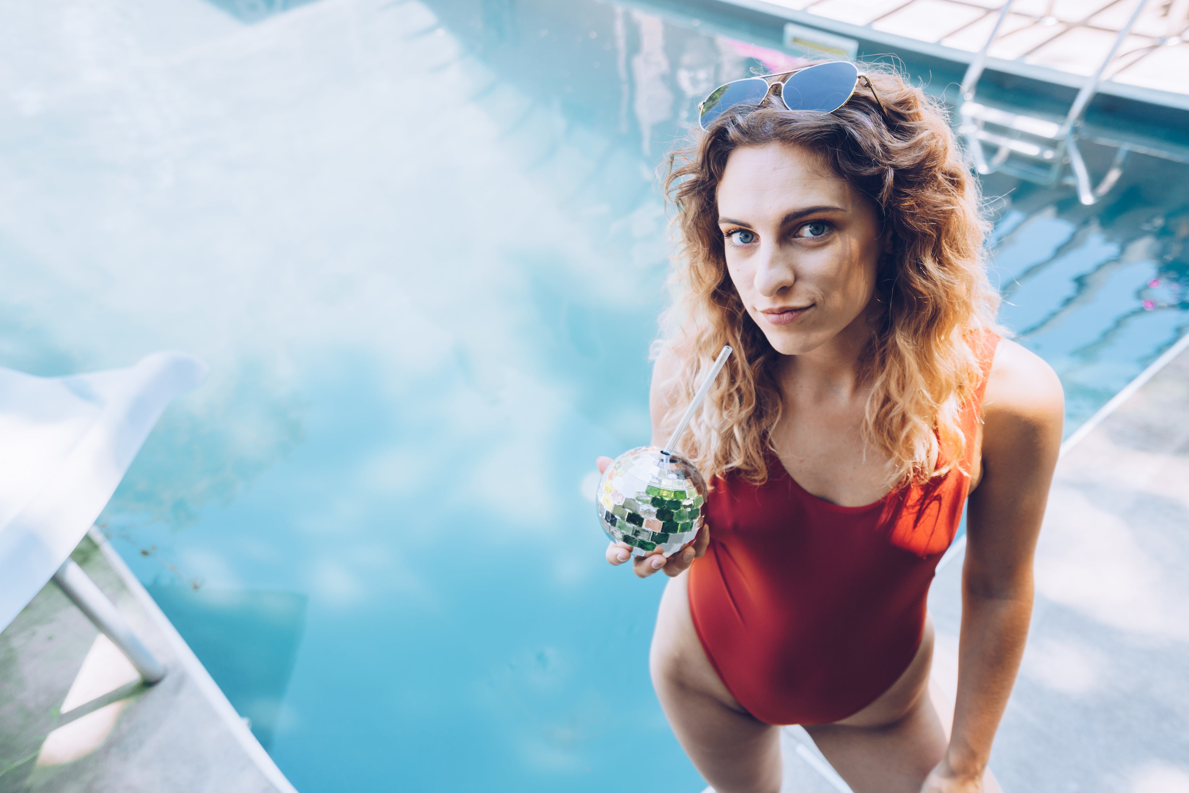 files/woman-poolside-drink.jpg